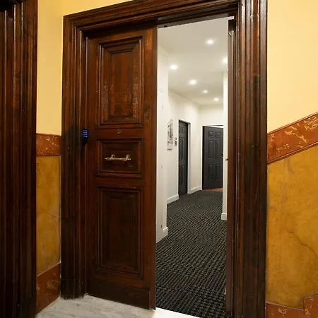 Apartment Eleveng Rom